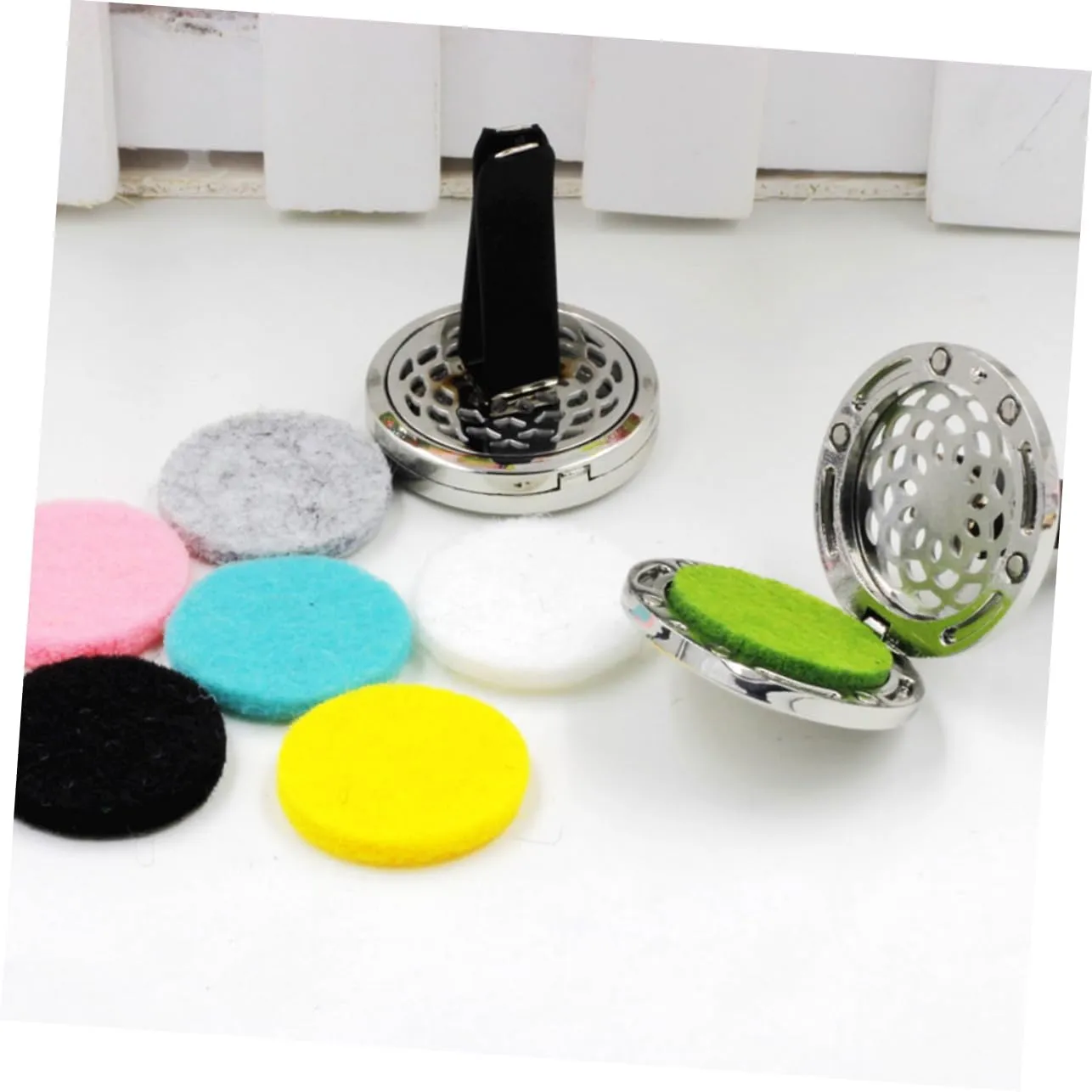 Mobestech Car Perfume Vent Clip Stylish Diffuser for Car Office Home with Refill Pad Star Creates Charming Atmosphere